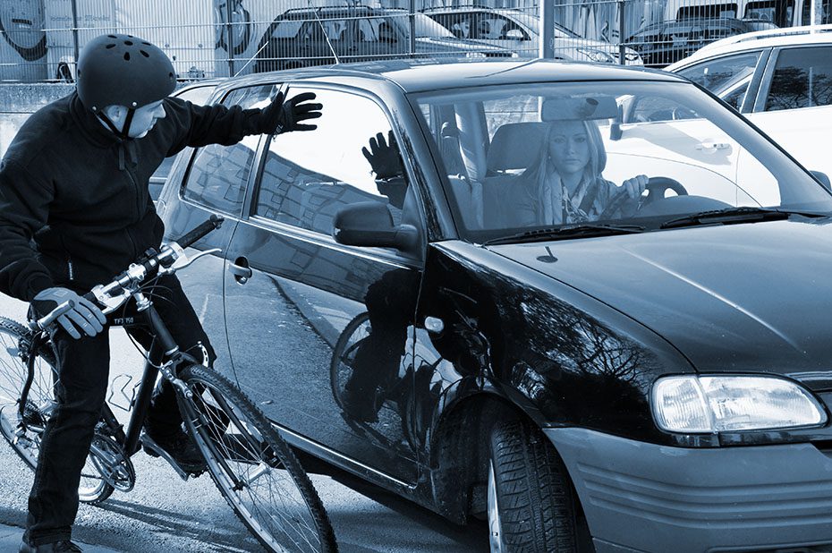Cyclist get hit by the passenger side of a vehicle 
